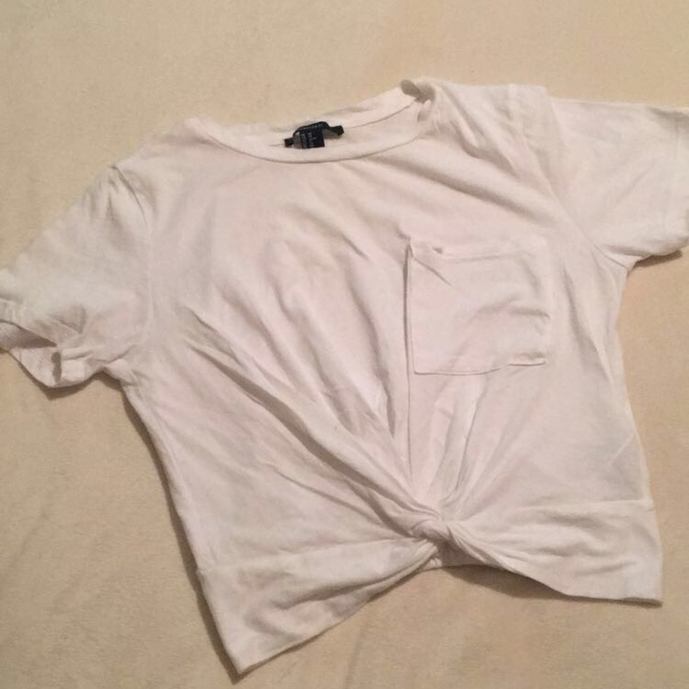 White tee